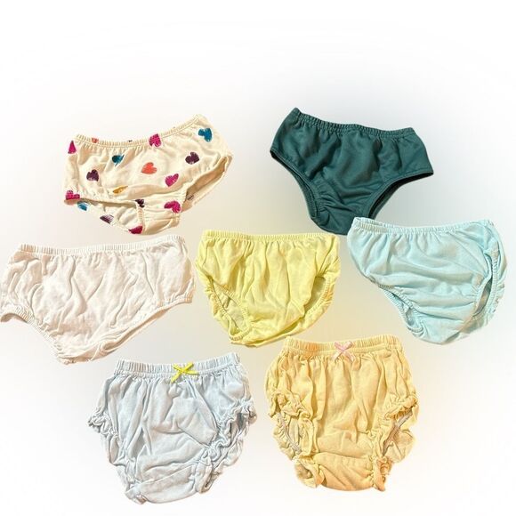 7 pack of infant bloomers. Sizes from 0-18m - Picture 1 of 1
